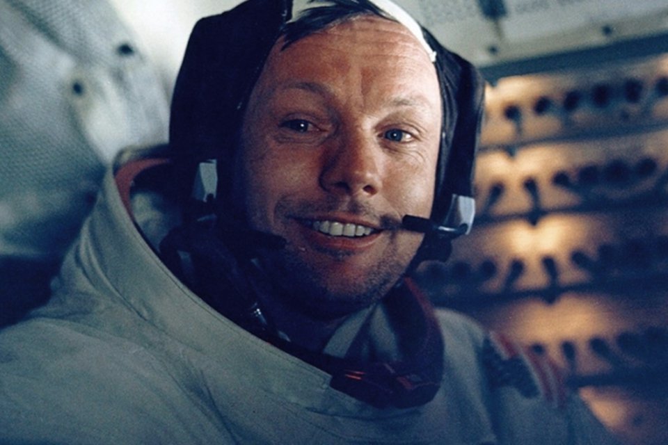 Museu pede ajuda no Kickstarter para conservar traje do astronauta Neil Armstrong