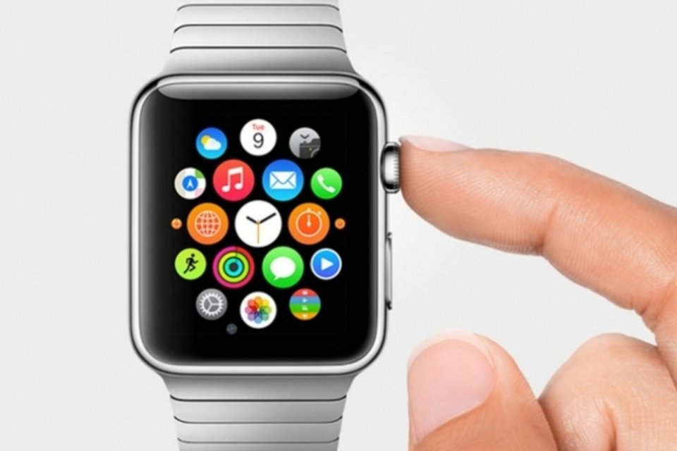Quase 40% dos donos de iPhone estão interessados em Apple Watch, diz pesquisa