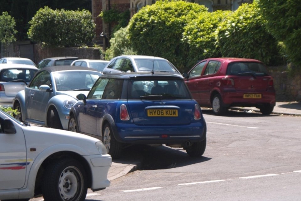 Conheça o Parkifi, um sistema que procura uma vaga para você estacionar