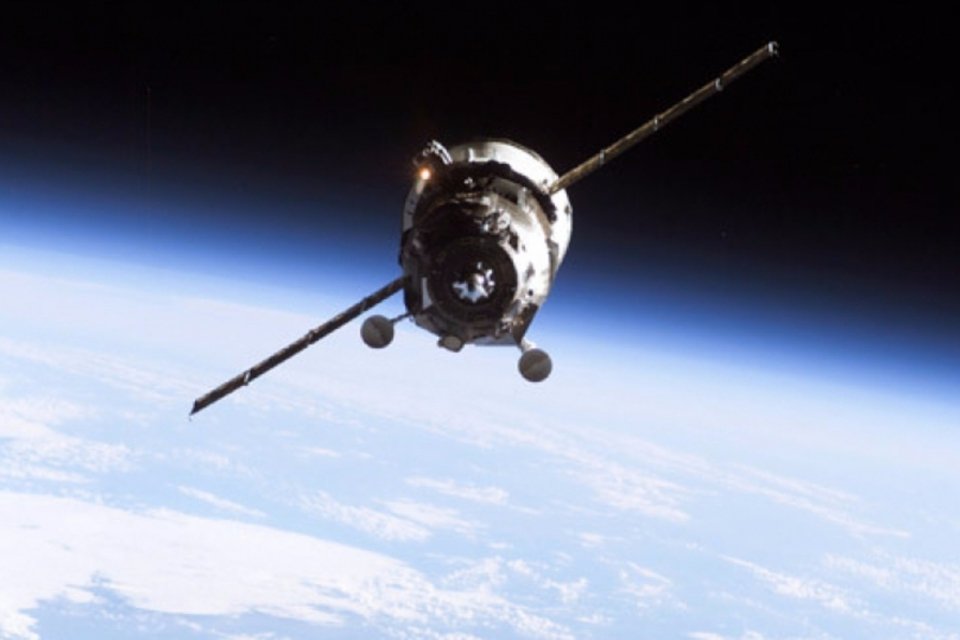 Estação Espacial Internacional é reabastecida pela primeira vez em três meses