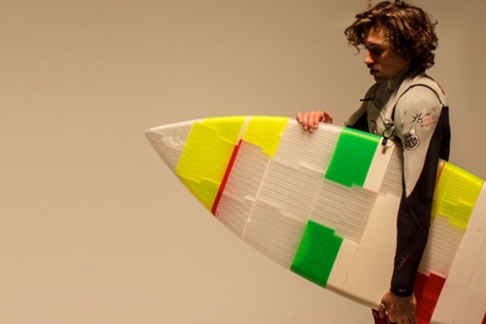 Estudante da Nova Zelândia cria prancha de surfe impressa em 3D