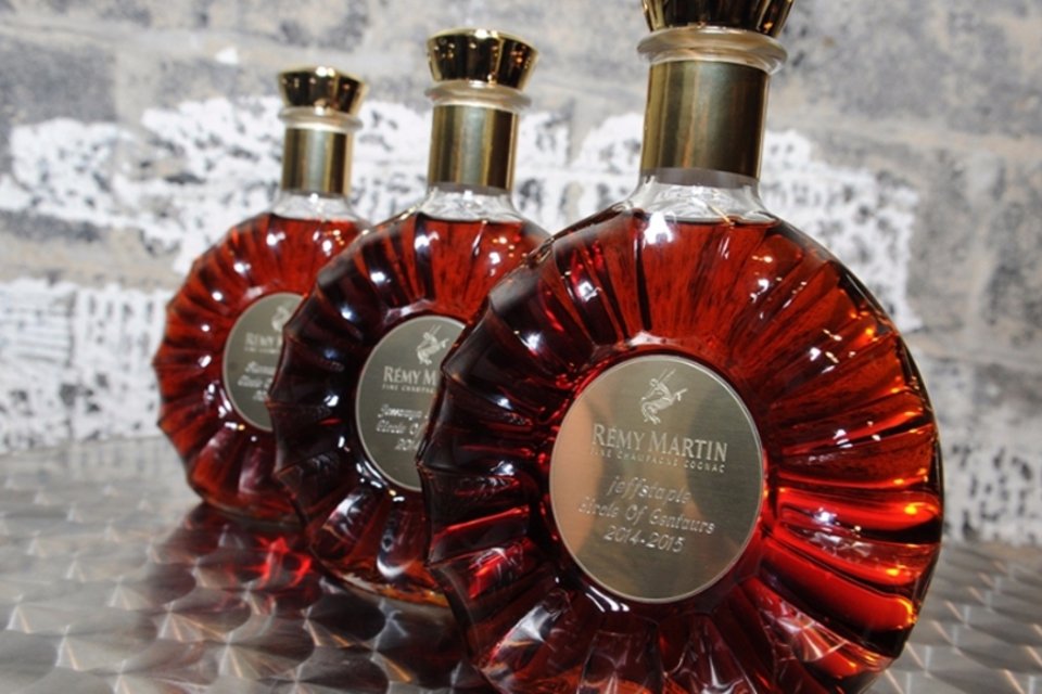 Rémy Martin lança conhaque com tecnologia wireless para combater falsificações