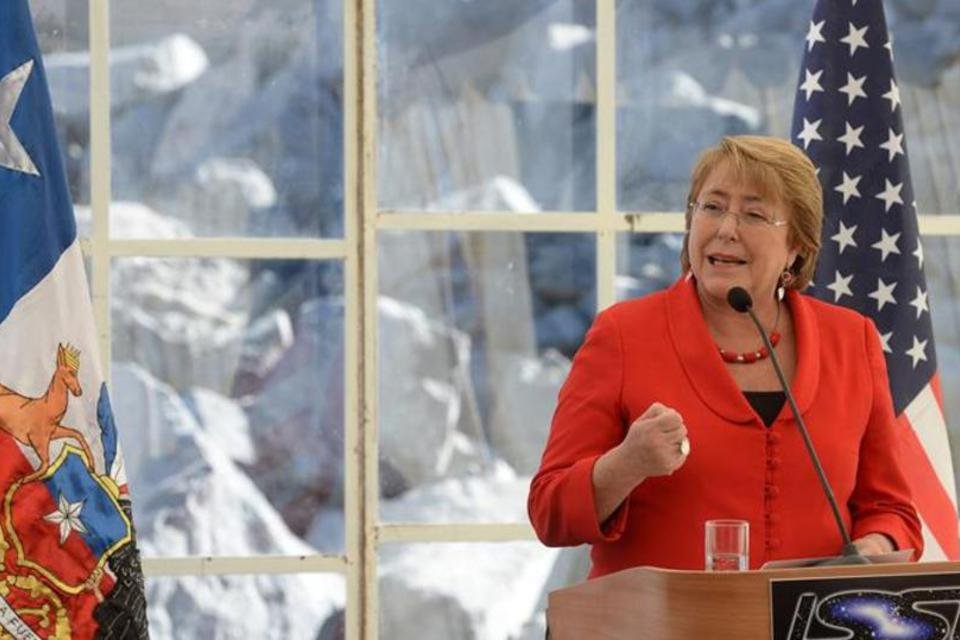 Chile terá 70% da infraestrutura astronômica mundial em 2020, diz Bachelet