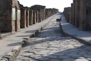 Terremoto de magnitude 3,2 atinge sul da Itália e danifica parte do sítio arqueológico de Pompeia