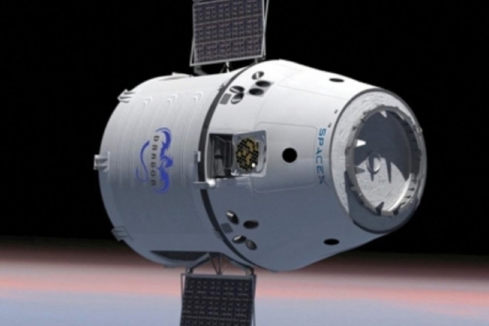 Cápsula Dragon da SpaceX deixa ISS e inicia retorno à Terra