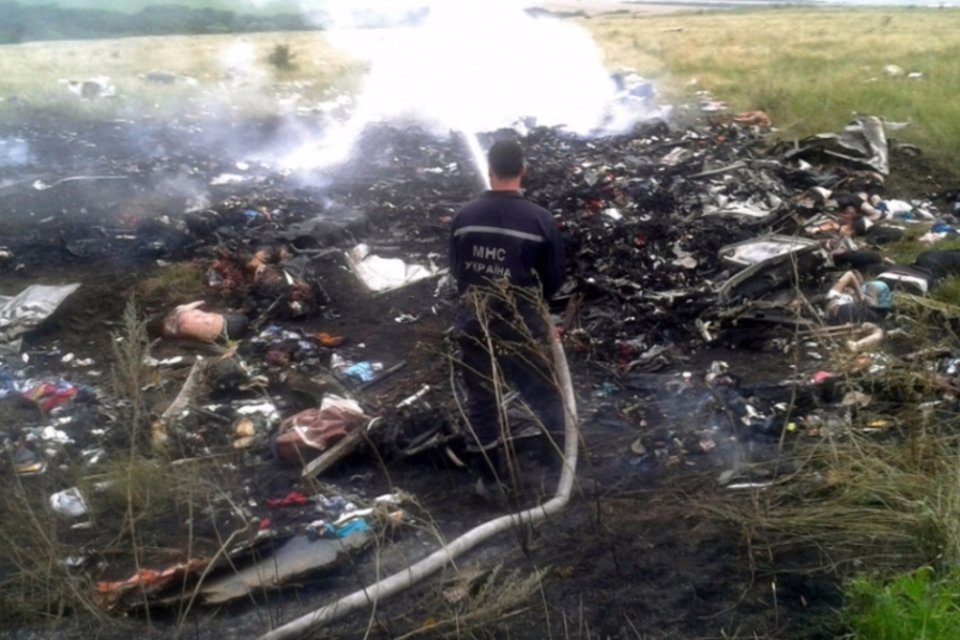 Relatório sobre causas da queda do voo MH17 será divulgado em 13 de outubro