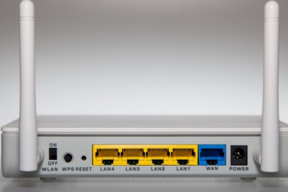 Hackers invadem roteadores para infectar sites com anúncios e pornografias