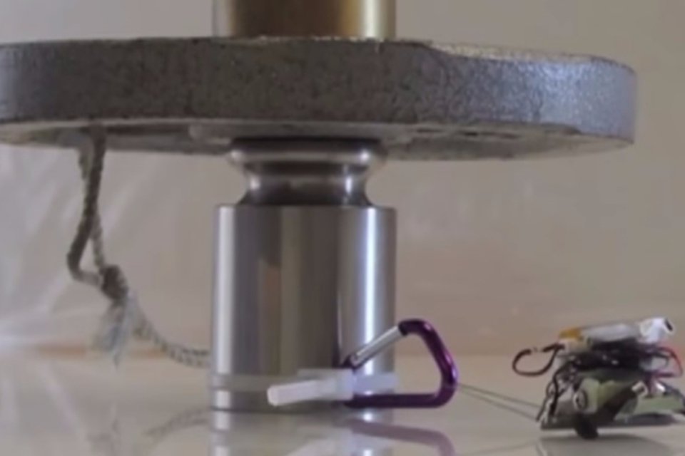 Engenheiros criam micro robôs que conseguem carregar até 2 mil vezes o seu peso