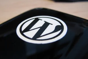 Imagem referente à matéria: WordPress forma equipe de IA para supervisionar produtos