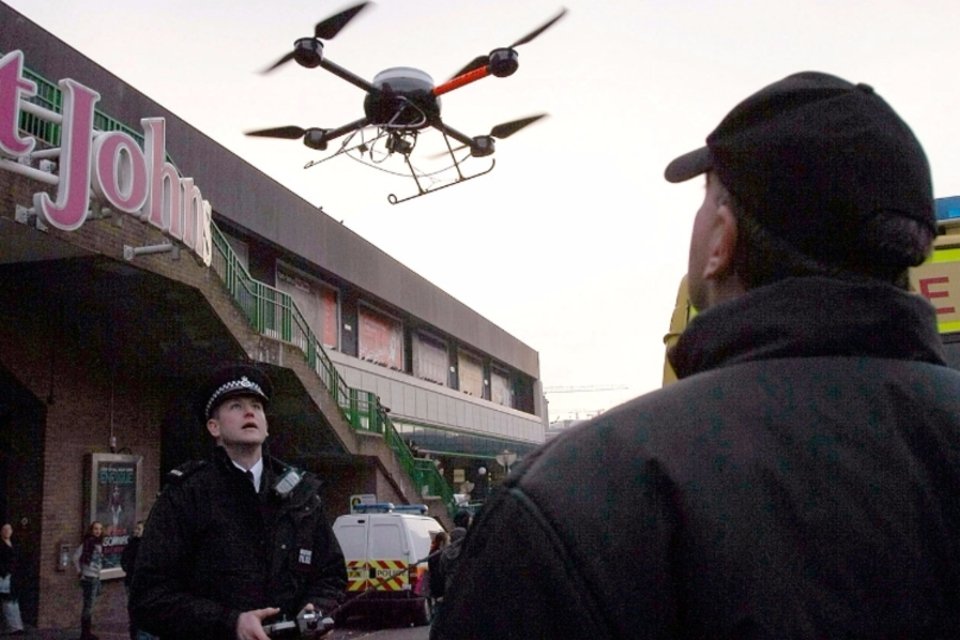 Polícia federal americana vigia cidades com frota de drones, revela reportagem