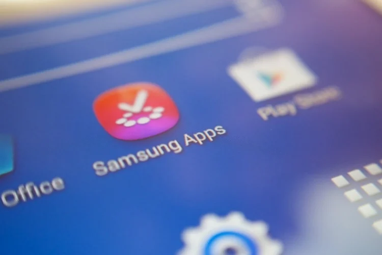 Google Play e Samsung Apps (flickr.com/photos/janitors)