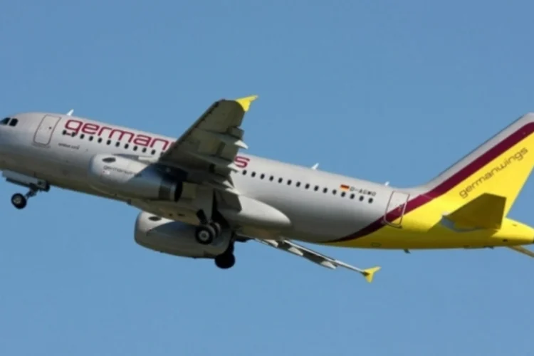 Avião (Wikimedia Commons)