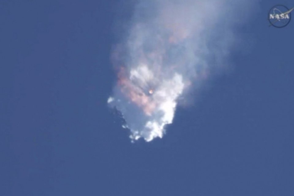 Uma peça de 60 cm foi responsável pela explosão do foguete da Space X