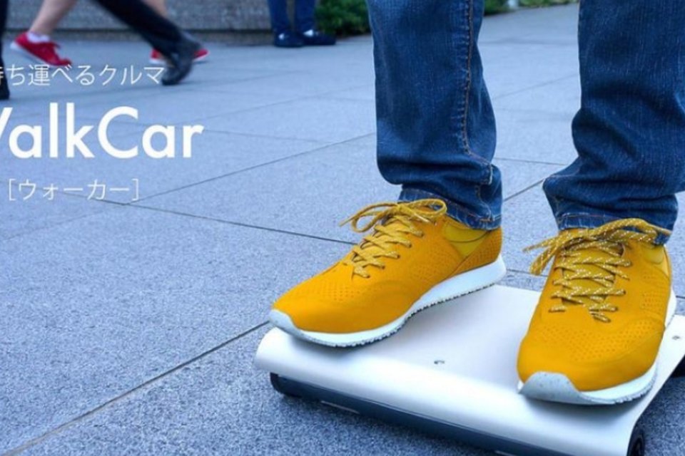 WalkCar é um skate japonês movido à bateria que você pode carregar na mochila