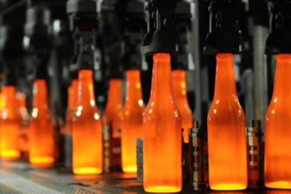 Lucro da Ambev sobe 6,3% no 3º tri e vai a R$3,08 bilhões