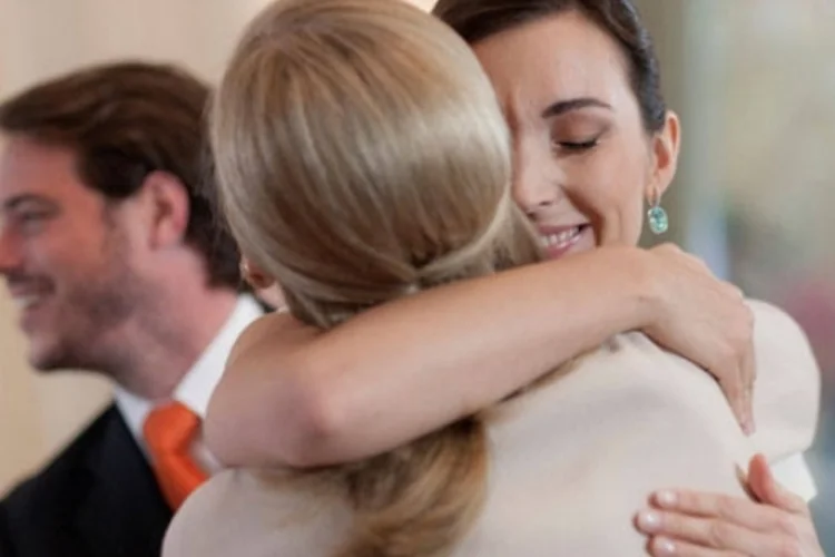 Como cumprimentar? (Getty Images)