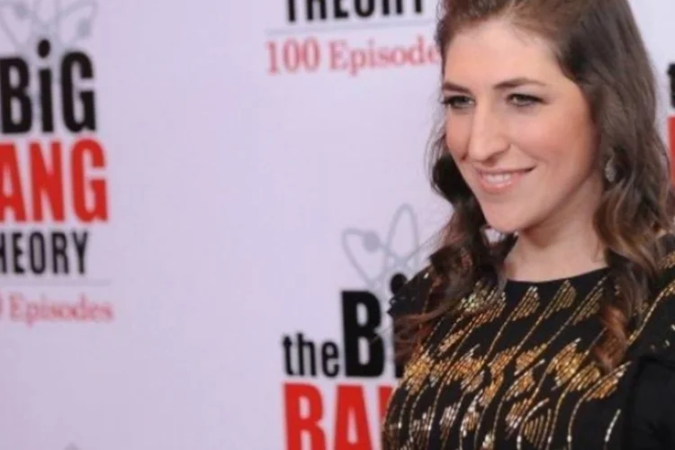Mayim Bialik: atriz é graduada na mesma carreira que seu famoso personagem na série de TV The Big Bang Theory (Getty Imagens)
