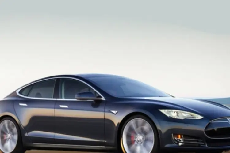 Tesla S P85D (Divulgação)