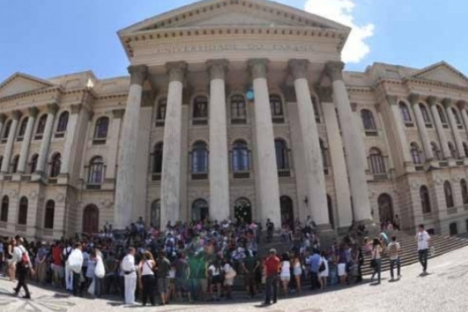 TCU bloqueia bens de gestores da UFPR suspeitos por fraude