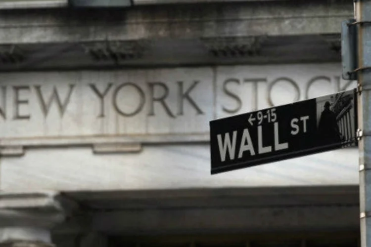 O avanço tecnológico e o otimismo dos mercados podem levar o S&P 500 a 7.400 pontos em 2025. (John Moore/Getty Images)