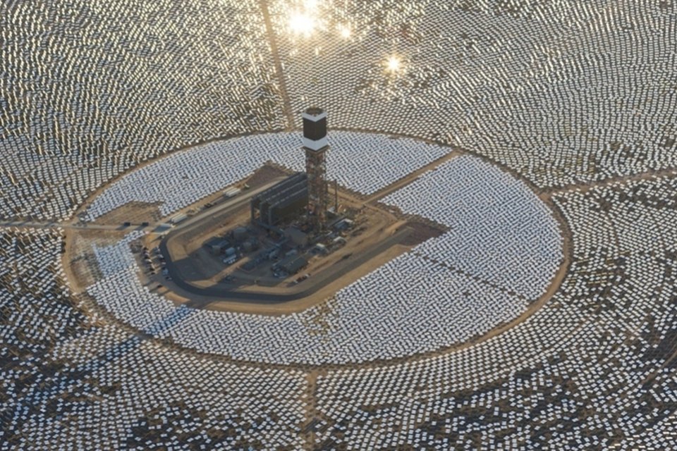 As fotos da maior usina solar do mundo, financiada pelo Google, vão te deixar encantado