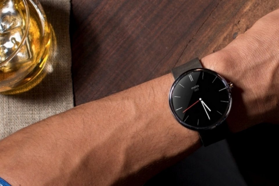 Confira os novos modelos do relógio Moto 360