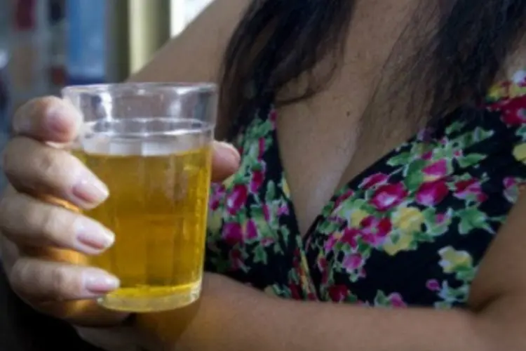 Bebidas alcoólicas: segundo a OMS, deve-se evitar ingerir mais de 30 gramas de álcool por dia (Marcos Santos/USP Imagens/Agência USP)