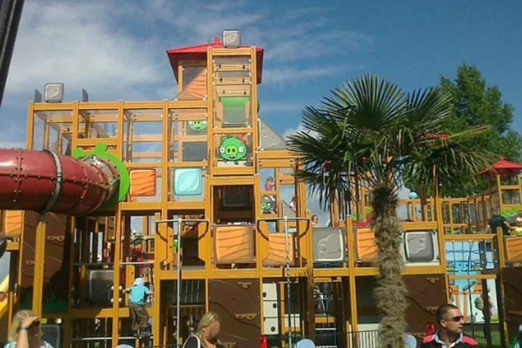 Parques temáticos (Wikimedia Commons)