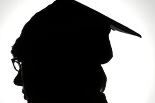 'Profissional mais afetado pela IA será aquele com diploma que pensava estar seguro', afirma CEO