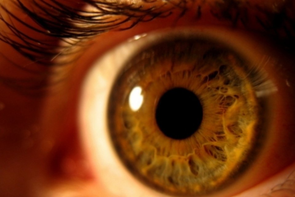 8 coisas estranhas que podem acontecer com seus olhos