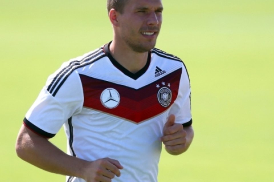 Jogador Podolski, da seleção alemã, vira meme no Twitter