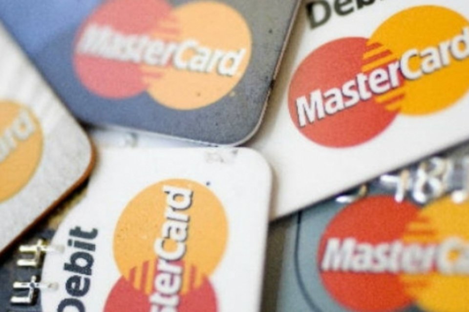MasterCard supera expectativa de lucro com maior consumo