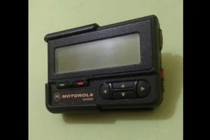 Imagem referente à matéria: Qual é a história do pager, fenômeno que revolucionou a comunicação e colocou a Motorola no topo