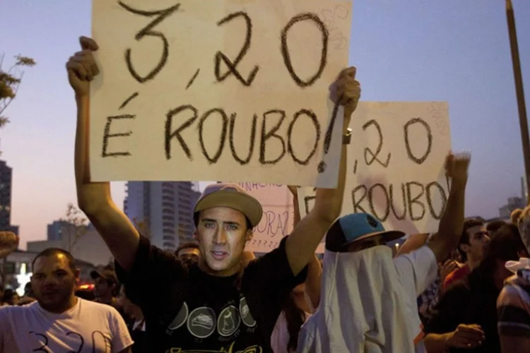nicolas cage protesto sp (Reprodução/Facebook/As outras faces de Nicolas Cage)
