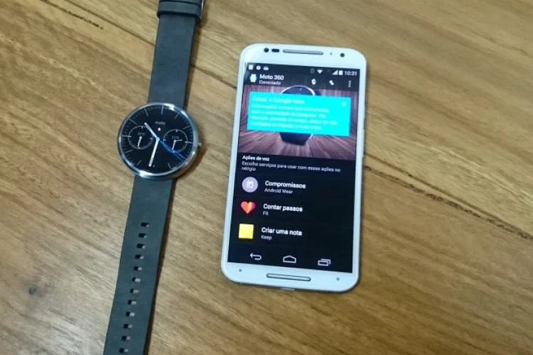 Moto 360 com Android Wear (INFO)