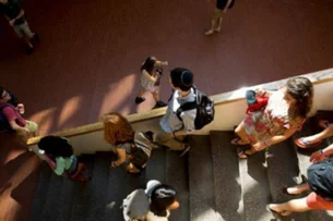 Por que a geração Z trava no primeiro emprego e quais os desafios emocionais que eles têm que lidar