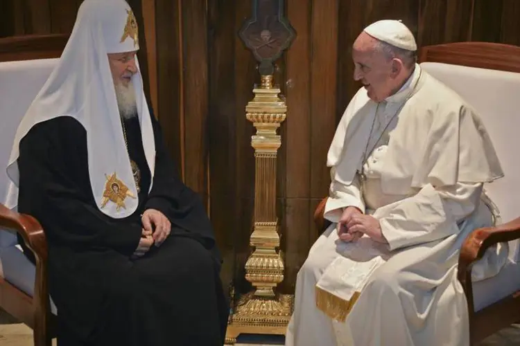 Papa Francisco encontra Cirilo I, líder da igreja ortodoxa russa, em Cuba (Reuters/Adalberto Roque/Pool)