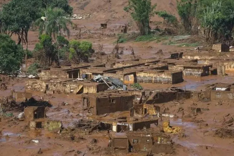 
	Desastre em Mariana (MG): o Minist&eacute;rio P&uacute;blico Federal estima em R$155 bilh&otilde;es os preju&iacute;zos causados pelo rompimento da barragem do Fund&atilde;o
 (Reuters/Ricardo Moraes)