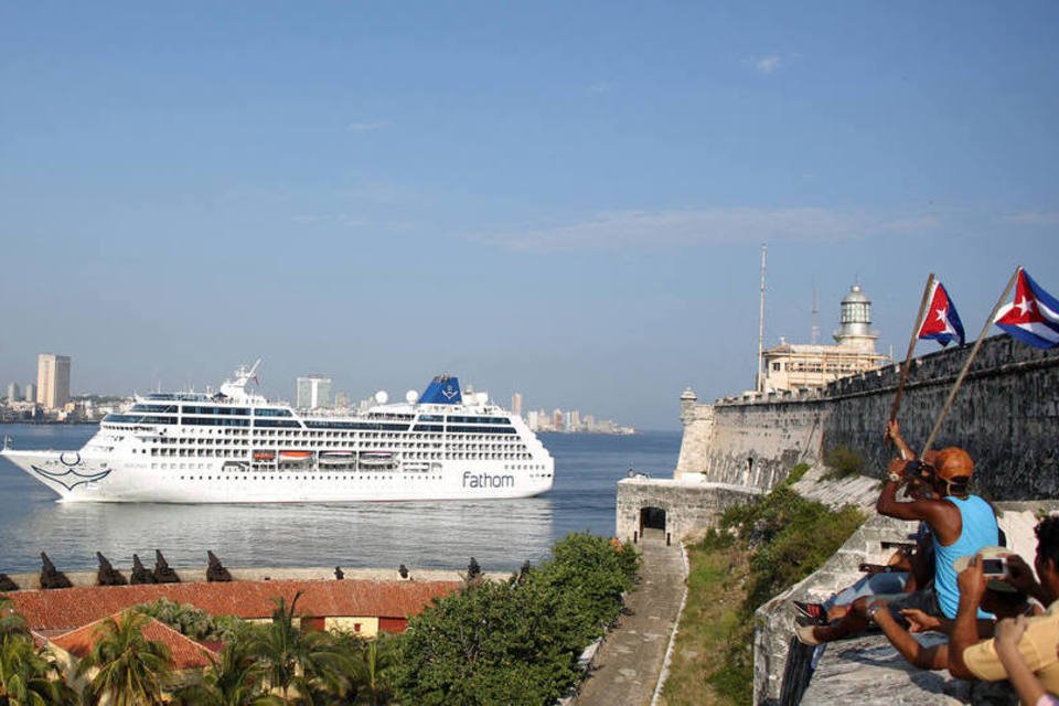 Cruzeiro dos EUA aporta em Havana em viagem histórica a Cuba