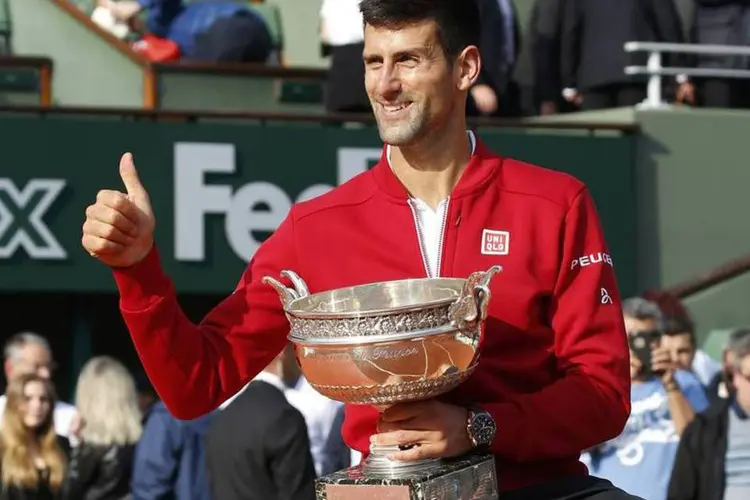 Novak Djokovic: tenista é o terceiro homem, após Don Budge e Rod Laver, a deter os quatro principais torneios ao mesmo tempo (REUTERS/Jacky Naegelen)