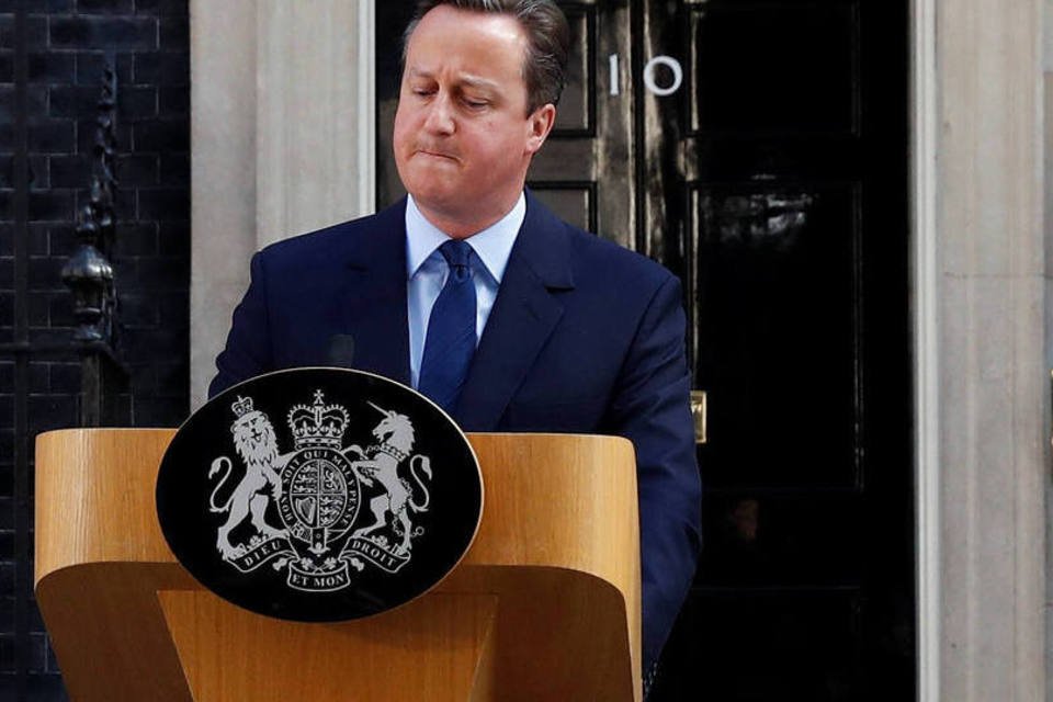 Cameron anuncia que deixará governo na quarta
