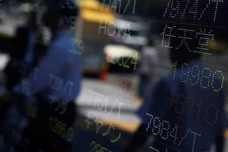 Nikkei: destaque da bolsa japonesa foram as ações da Nintendo, que saltaram 13% após o lançamento do Pokemon Go ( Reuters/Issei Kato)