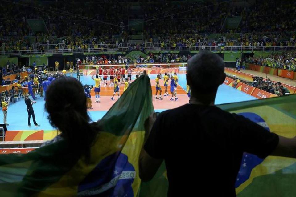 Por que seu vizinho comemora a medalha antes de você