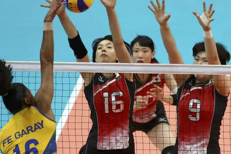 Vôlei: seleção feminina derrotou o Japão por 3 sets a 0 e ainda não perdeu nenhum set na Olimpíada do RIo (REUTERS/Marcelo del Pozo)