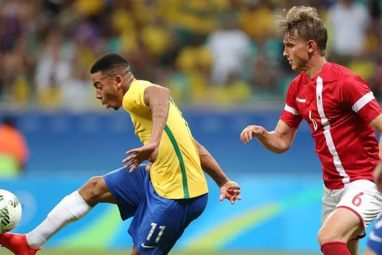 Seleção masculina: com o resultado, Brasil assumiu a liderança do grupo A e vai enfrentar a Colômbia em São Paulo nas oitavas de final (REUTERS/Fernando Donasci)