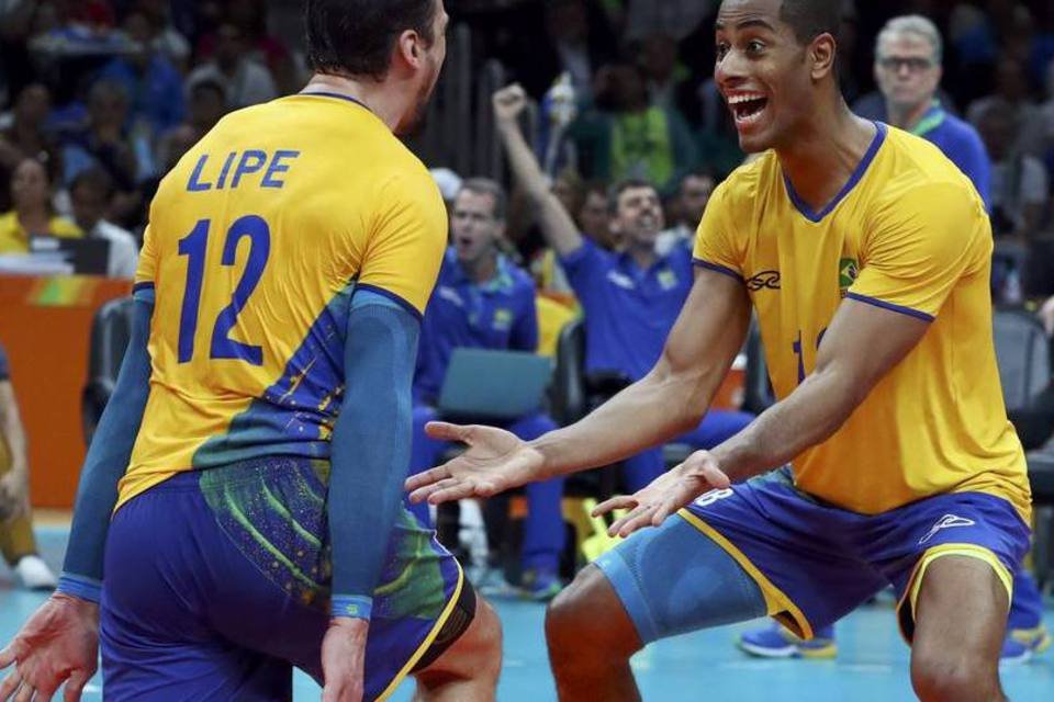 Brasil bate Itália e leva ouro no vôlei masculino