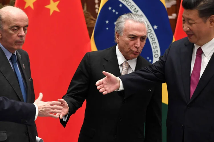 
	Jos&eacute; Sera, Michel Temer e Xi Jinping: al&eacute;m de investimentos, novo presidente quer garantir que instabilidade pol&iacute;tica no Brasil acabou
 (REUTERS/Minoru Iwasaki/Pool)