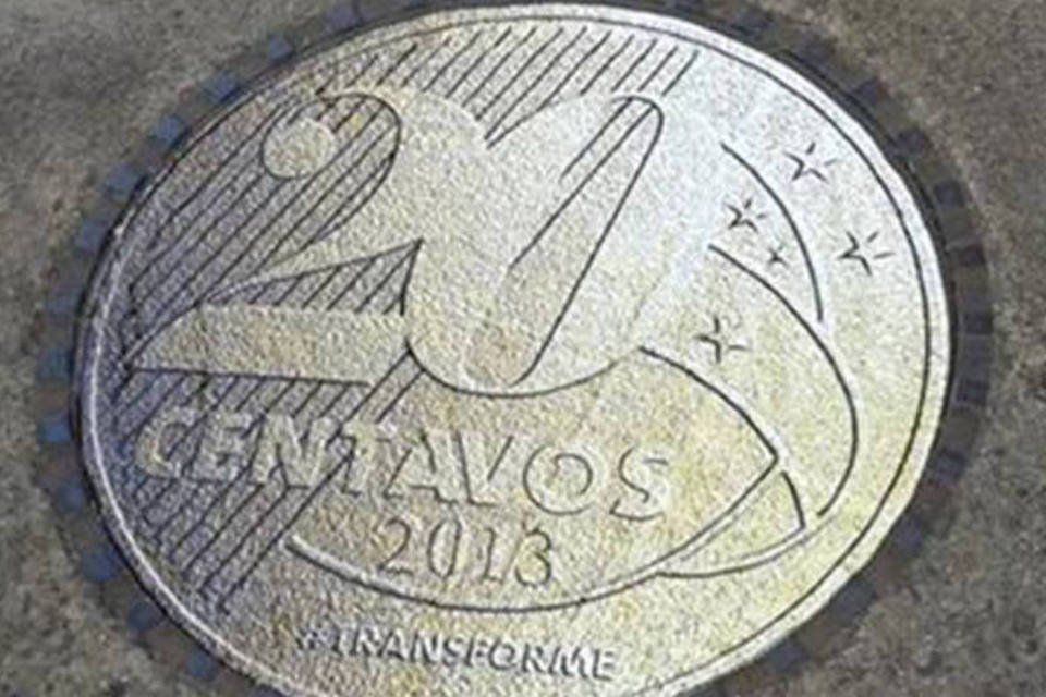 Agência transforma bueiros em moedas de R$ 0,20