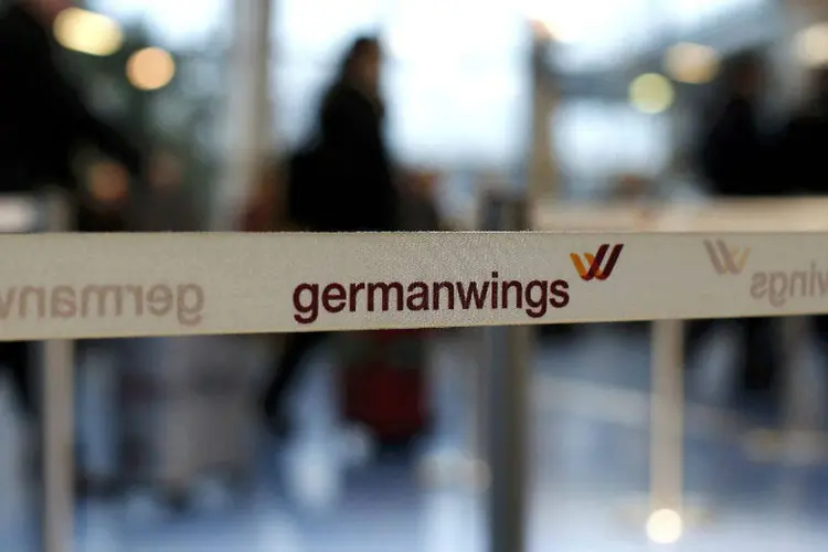 
	Germanwings: j&aacute; o jornal &quot;The New York Times&quot; informou que um dos pilotos do voo saiu da cabine e n&atilde;o conseguiu retornar
 (Reuters)