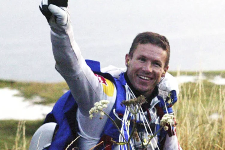 
	Felix Baumgartner ap&oacute;s salto em 2003: o salto o transformou no primeiro homem supers&ocirc;nico
 (Bernhard Spoettel/Getty Images)